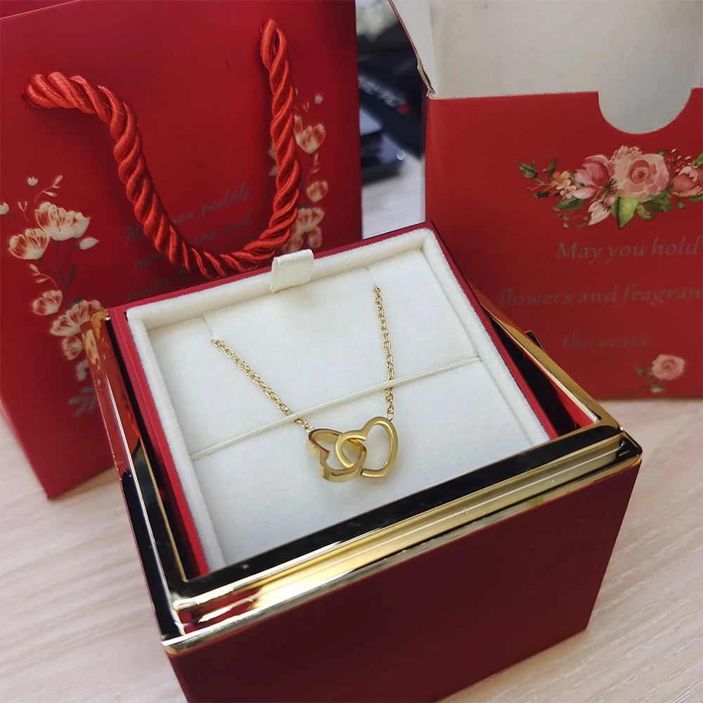 Eternal rose box with engraved necklace